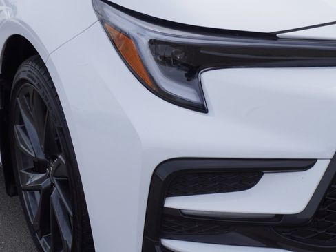 Used 2024 Toyota Corolla SE image 3