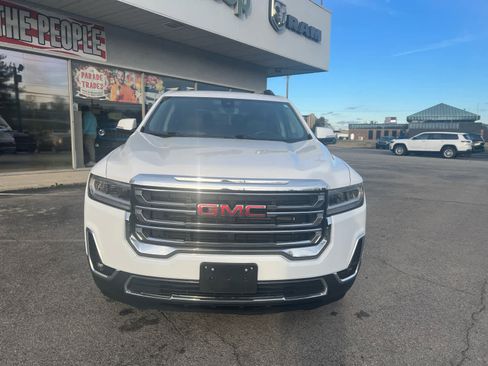 Used 2023 GMC Acadia SLT image 3