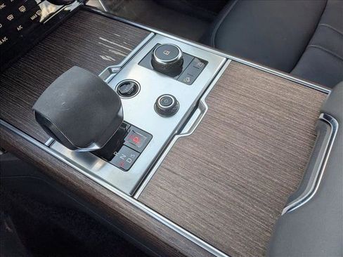 Used 2023 Land Rover Range Rover SE image 15