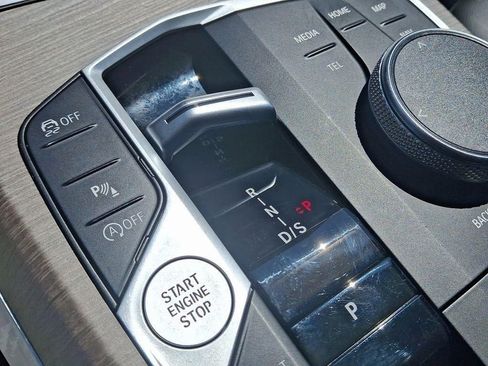 Used 2025 BMW 430i xDrive Coupe w/ Premium Package image 15