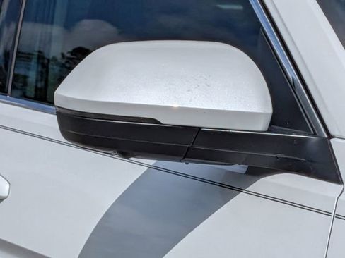 Certified 2025 Volkswagen Atlas SEL Premium R-Line image 10