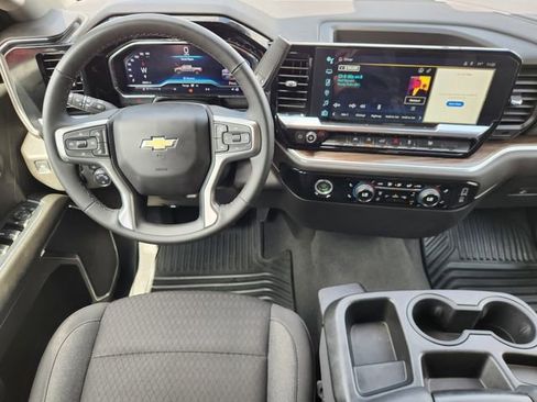 Used 2024 Chevrolet Silverado 1500 LT image 27