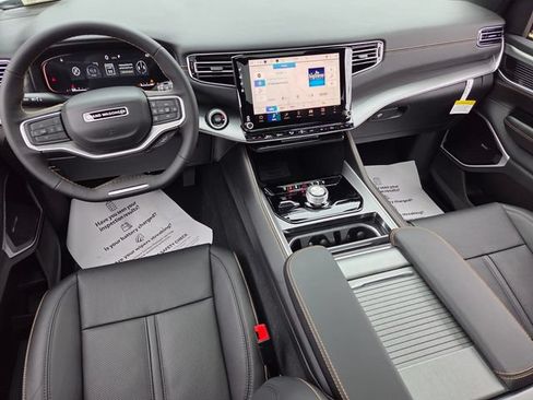 New 2026 Jeep Grand Wagoneer 4WD image 10