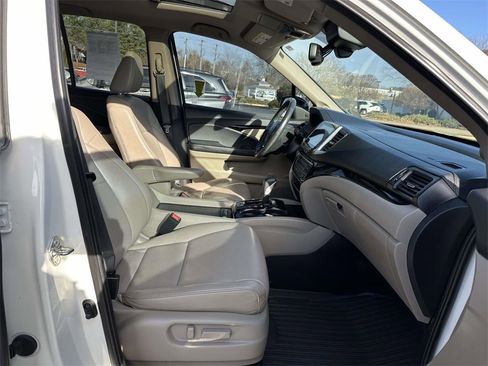 Used 2019 Honda Ridgeline RTL-E image 12