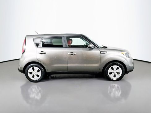 Used 2016 Kia Soul image 6