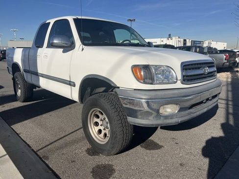 Used 2000 Toyota Tundra SR5 image 3