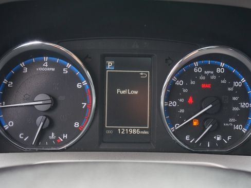 Used 2016 Toyota RAV4 XLE AWD/4WD image 18