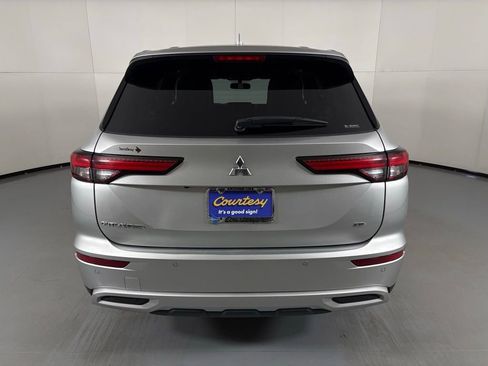 Used 2024 Mitsubishi Outlander SE image 8