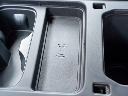 Used 2023 Land Rover Defender 110 S image 77