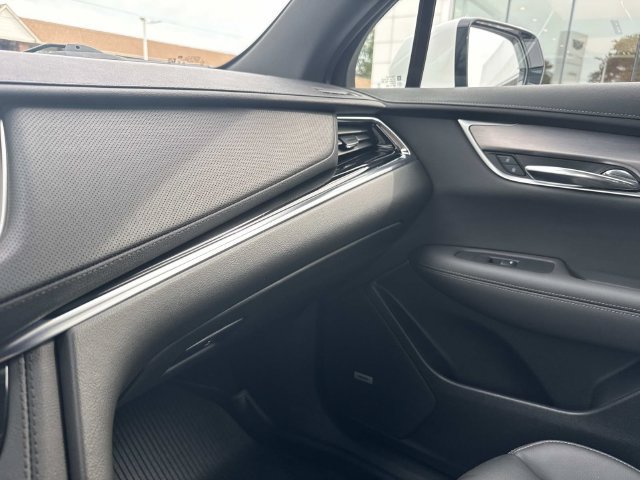 Certified 2024 Cadillac XT6 Luxury w/ LPO, Floor Liner Package AWD/4WD image 78