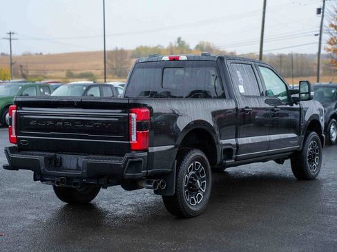 Used 2025 Ford F250 Platinum image 5