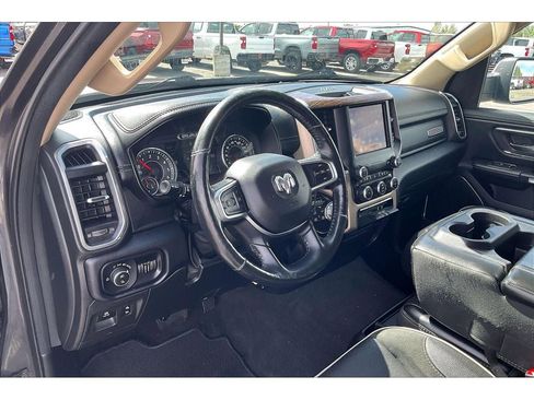 Used 2019 RAM 1500 Laramie AWD/4WD image 16