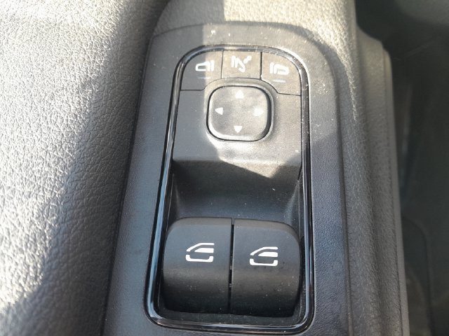 Used 2024 Mercedes-Benz Sprinter 2500 image 9