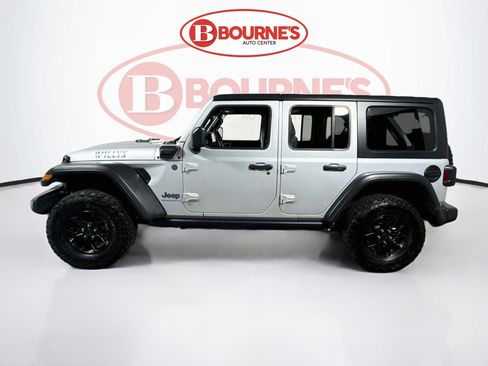 Used 2024 Jeep Wrangler Unlimited AWD/4WD image 6