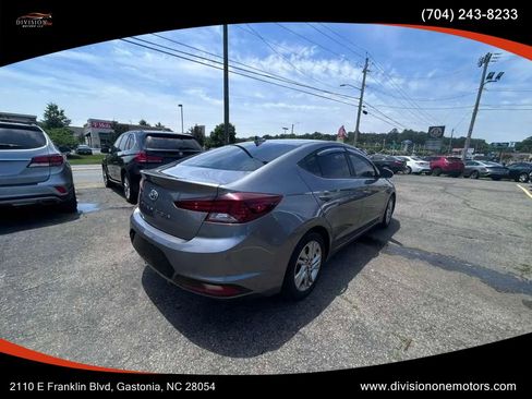Used 2019 Hyundai Elantra Value Edition FWD image 9