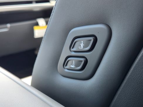 New 2026 Hyundai Ioniq 9 Limited AWD/4WD image 32
