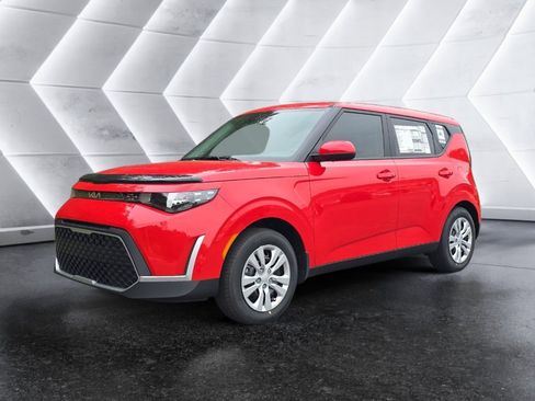 New 2025 Kia Soul LX FWD image 1