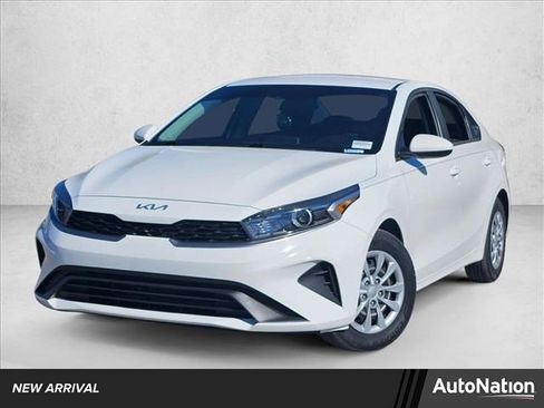 Used 2023 Kia Forte LX image 1