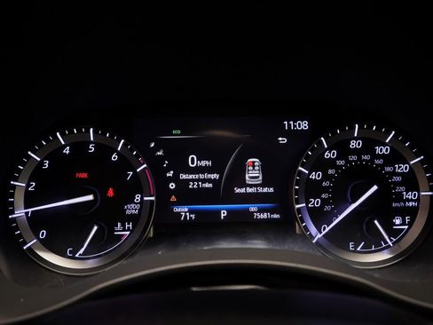 Used 2022 Toyota Highlander XLE image 21