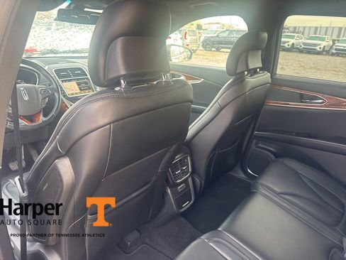 Used 2016 Lincoln MKX Reserve w/ Climate Package image 11