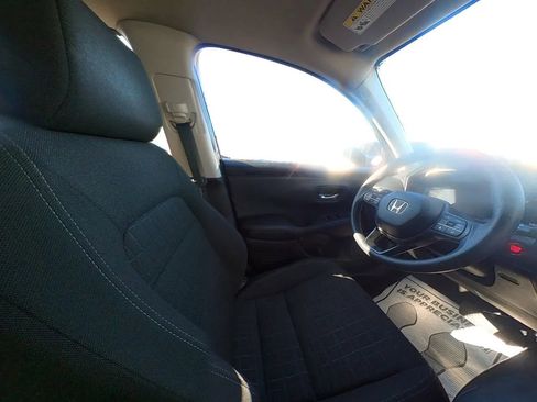 Used 2023 Honda HR-V LX image 26