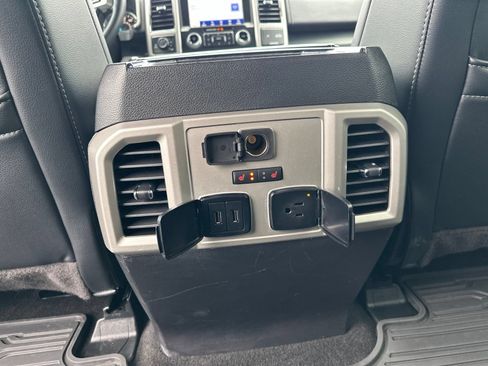Used 2019 Ford F150 Lariat w/ Equipment Group 502A Luxury AWD/4WD image 26