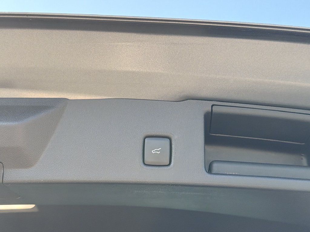 Used 2025 Ford Escape Active w/ Tech Pack #1 FWD image 15