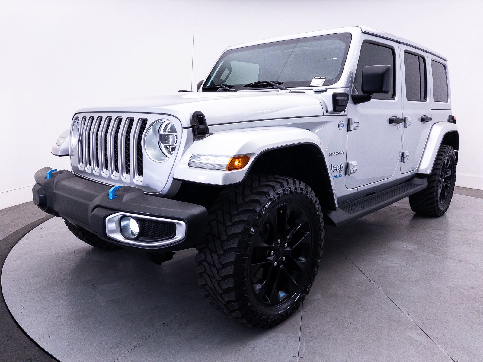 Used 2022 Jeep Wrangler Unlimited Sahara AWD/4WD image 19