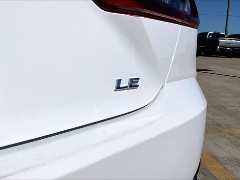 Used 2025 Toyota Camry LE FWD image 9