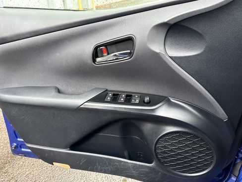 Used 2016 Toyota Prius Three image 21