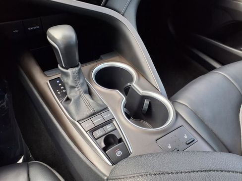 Certified 2021 Toyota Camry XLE image 19