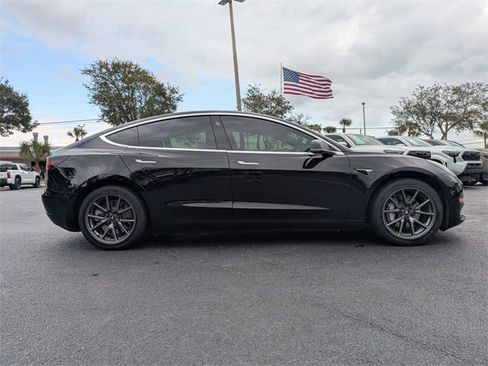 Used 2020 Tesla Model 3 Standard Range Plus image 3