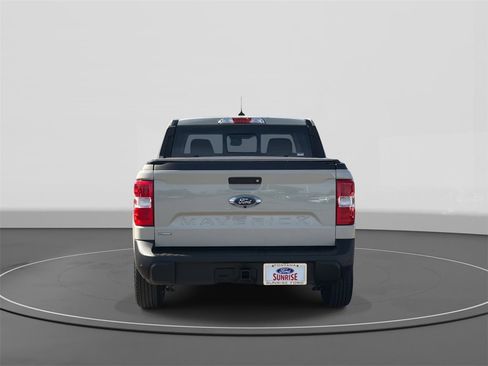 Used 2024 Ford Maverick Lariat image 6