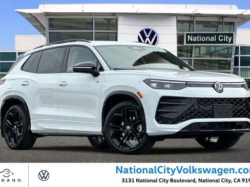 New 2026 Volkswagen Tiguan SE R-Line FWD image 1