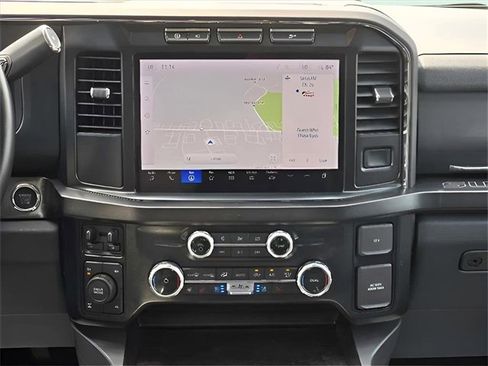 Used 2023 Ford F250 Lariat w/ Chrome Package image 13