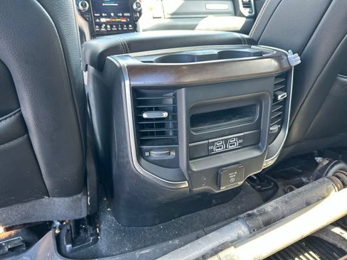 Used 2022 RAM 1500 Laramie AWD/4WD image 37
