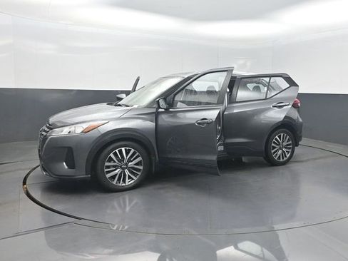 Used 2023 Nissan Kicks SV FWD image 33