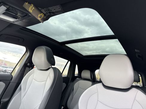 New 2026 Volkswagen Tiguan SE R-Line AWD/4WD image 22