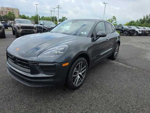 Used 2023 Porsche Macan Turbo AWD/4WD image 3