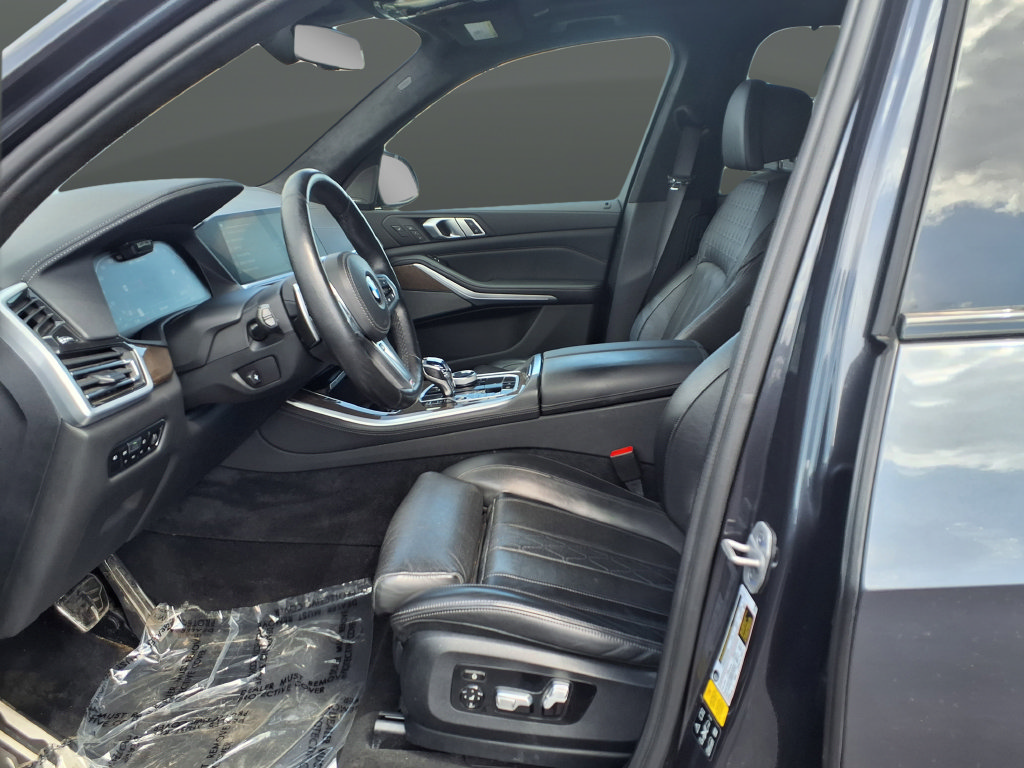 Used 2021 BMW X5 M50i w/ Executive Package AWD/4WD image 21