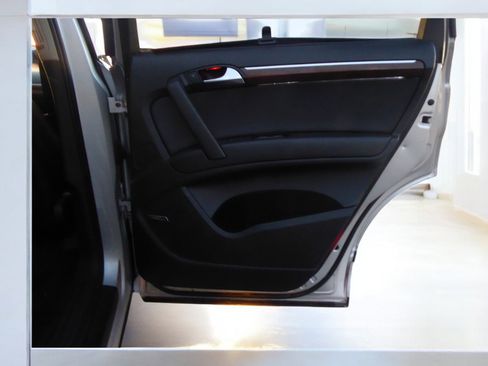 Used 2011 Audi Q7 TDI Prestige image 22