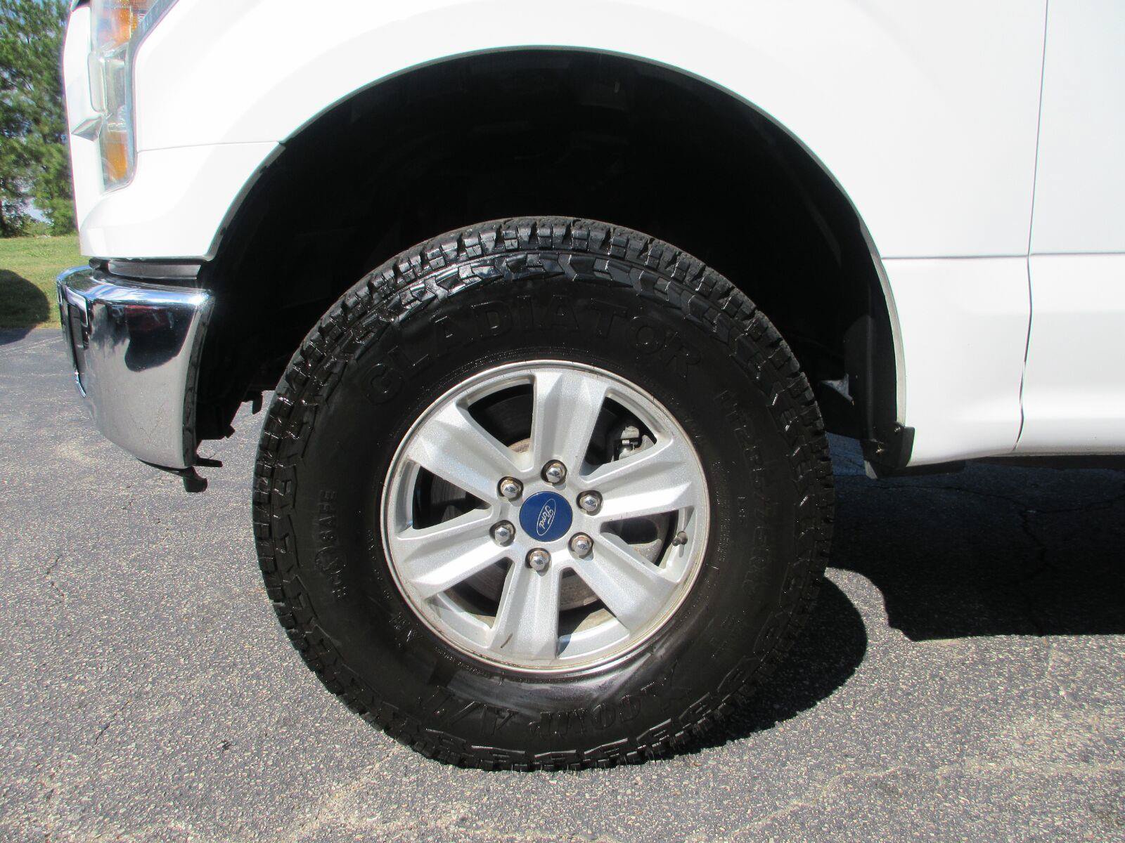 Used 2017 Ford F150 XLT AWD/4WD image 21