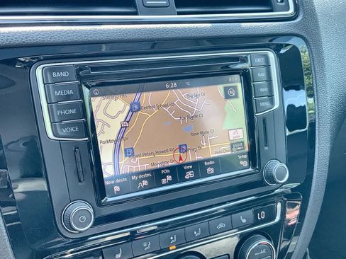 Used 2017 Volkswagen Jetta SEL Premium FWD image 20