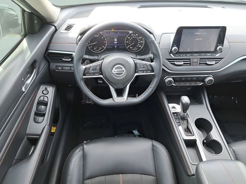 Used 2020 Nissan Altima 2.5 SR FWD image 10