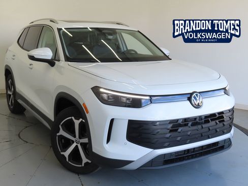 New 2026 Volkswagen Tiguan SE image 1
