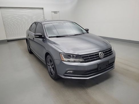 Used 2018 Volkswagen Jetta SEL FWD image 13