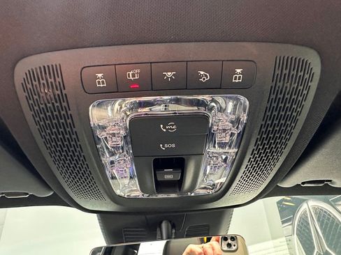 Used 2024 Mercedes-Benz GLB 250 4MATIC image 21