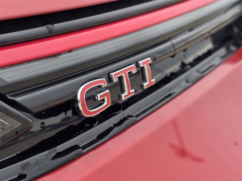 New 2026 Volkswagen GTI SE image 7
