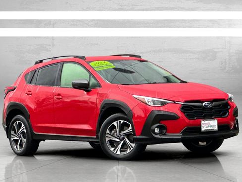 Used 2024 Subaru Crosstrek 2.0i Premium w/ Crosstrek Mirror Package image 2