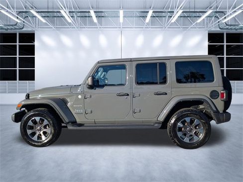 Used 2022 Jeep Wrangler Unlimited Sahara w/ Cold Weather Group image 7